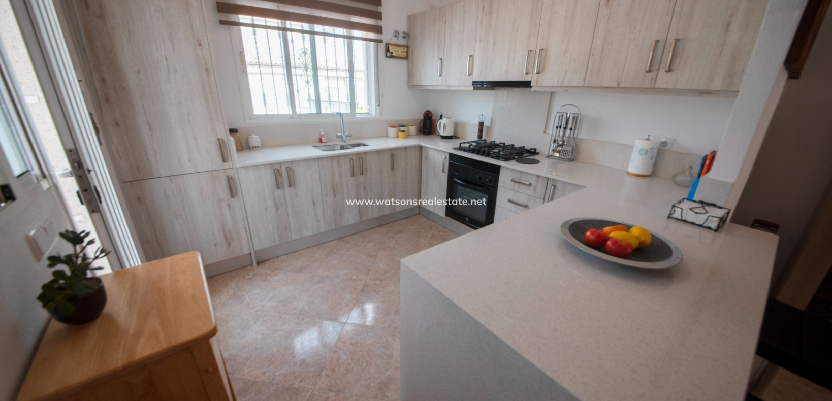 Resale - Detached - Urb. La Marina