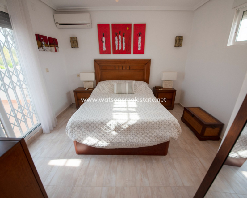 Resale - Detached - Urb. La Marina