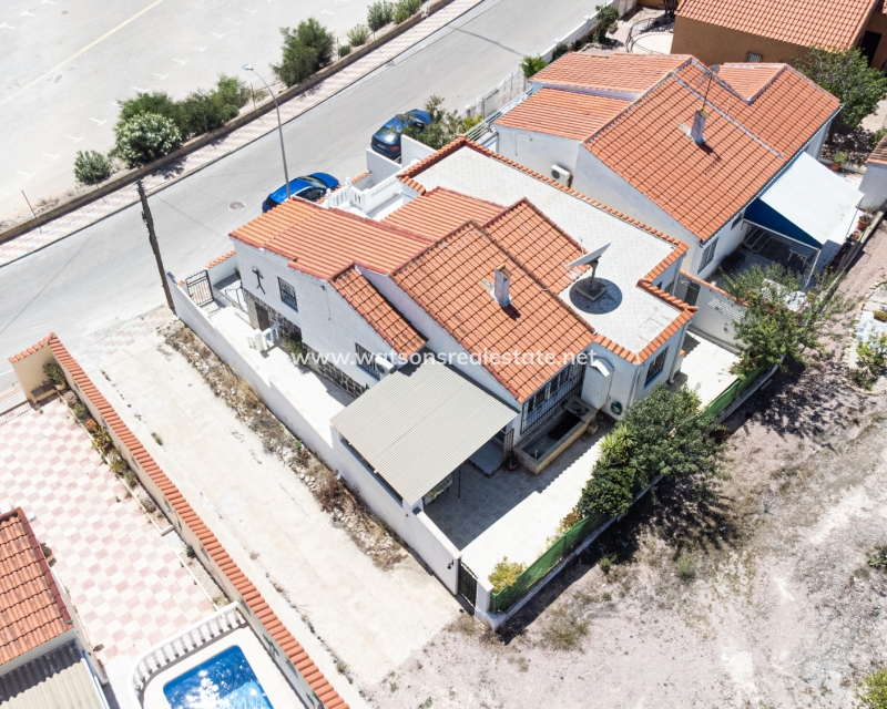 Resale - Detached - Urb. La Marina