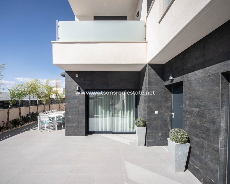 Resale - Freistendhe Villa - Benijofar