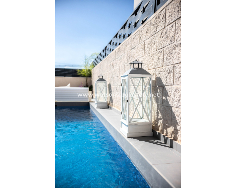 Resale - Freistendhe Villa - Benijofar