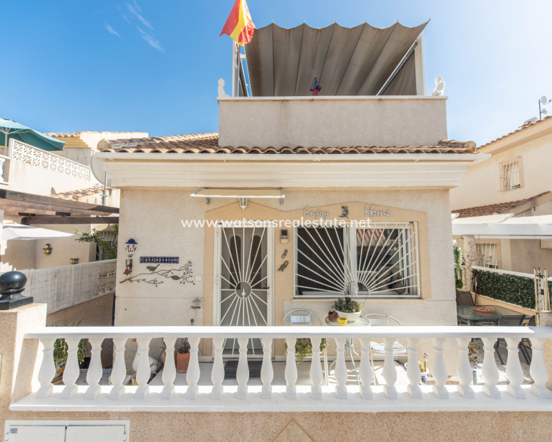 Resale - Freistendhe Villa - Ciudad Quesada