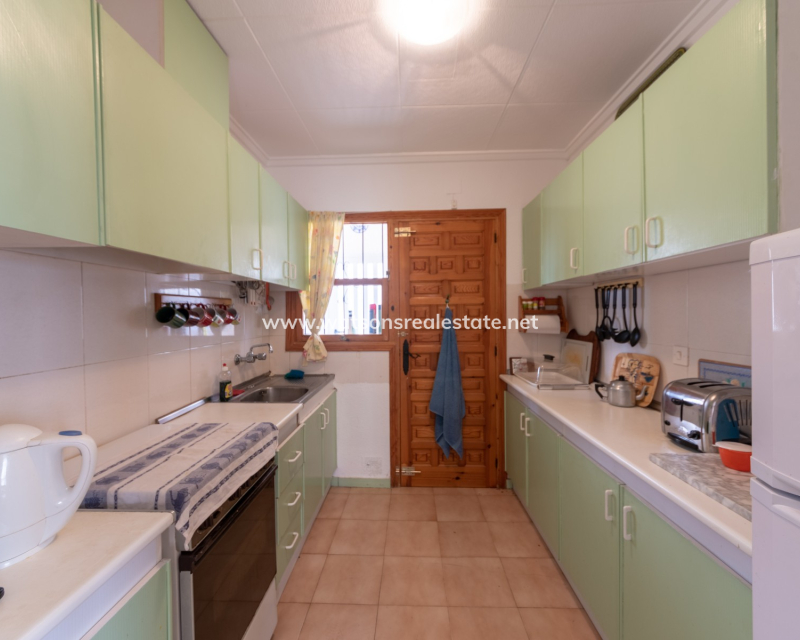 Resale - Freistendhe Villa - La Marina - Urb. La Marina