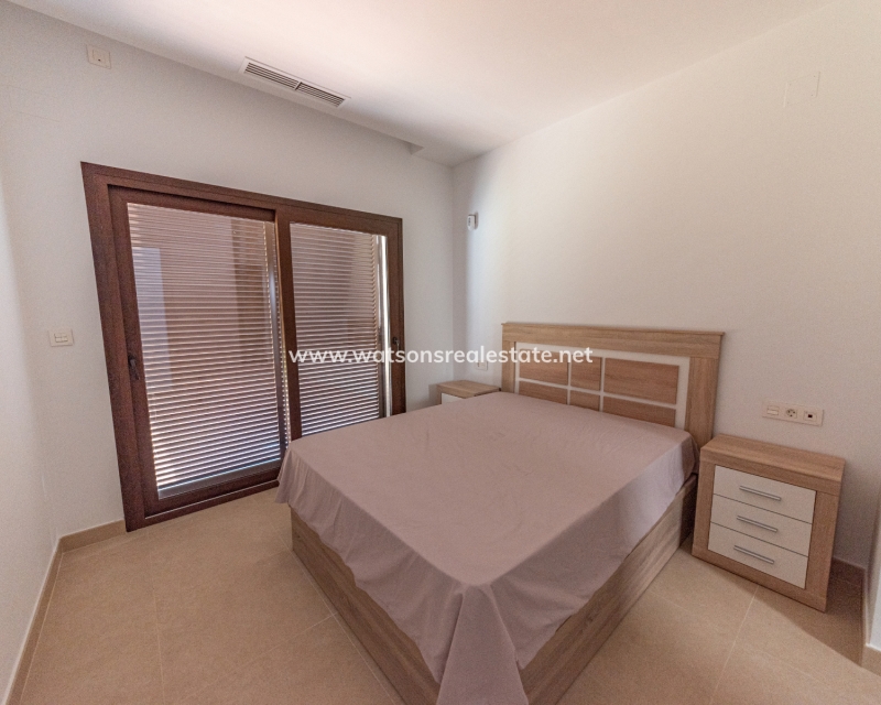 Resale - Freistendhe Villa - Urb. El Oasis - La Marina