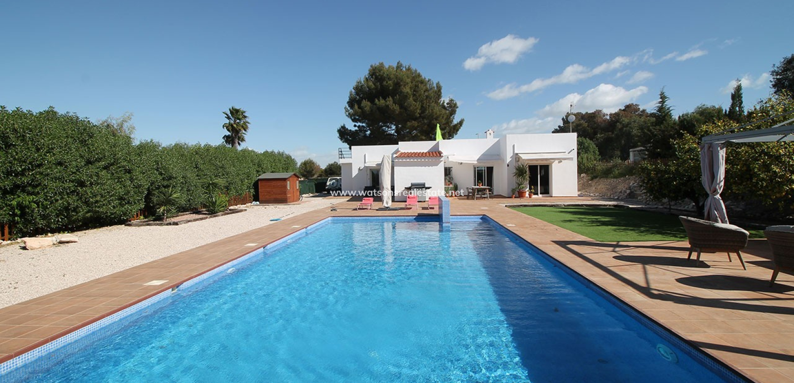 Resale - Freistendhe Villa - Urb. El Oasis - La Marina