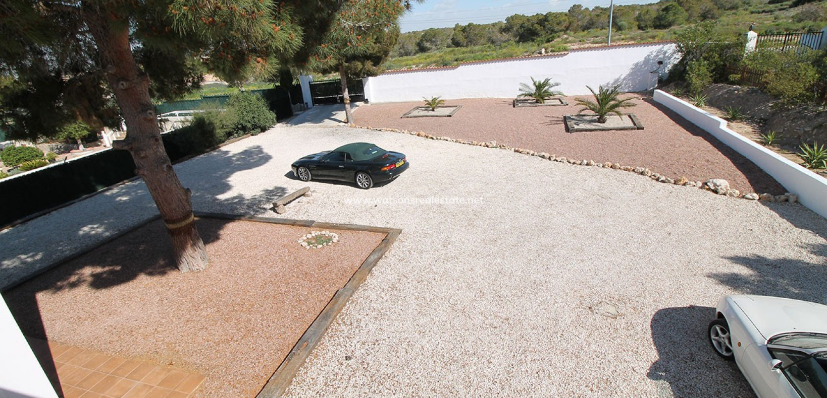 Resale - Freistendhe Villa - Urb. El Oasis - La Marina