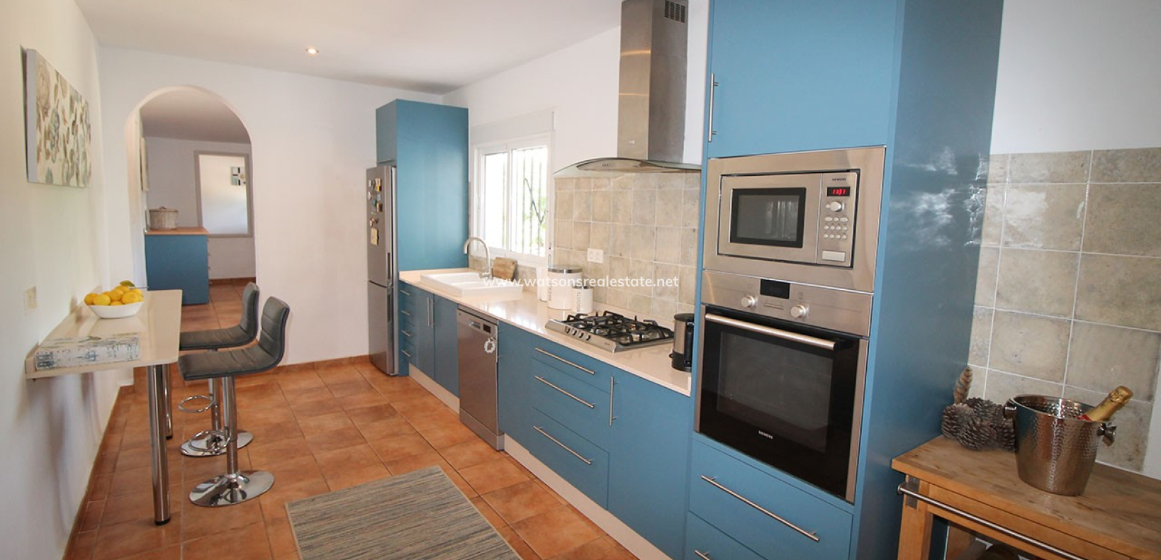 Resale - Freistendhe Villa - Urb. El Oasis - La Marina