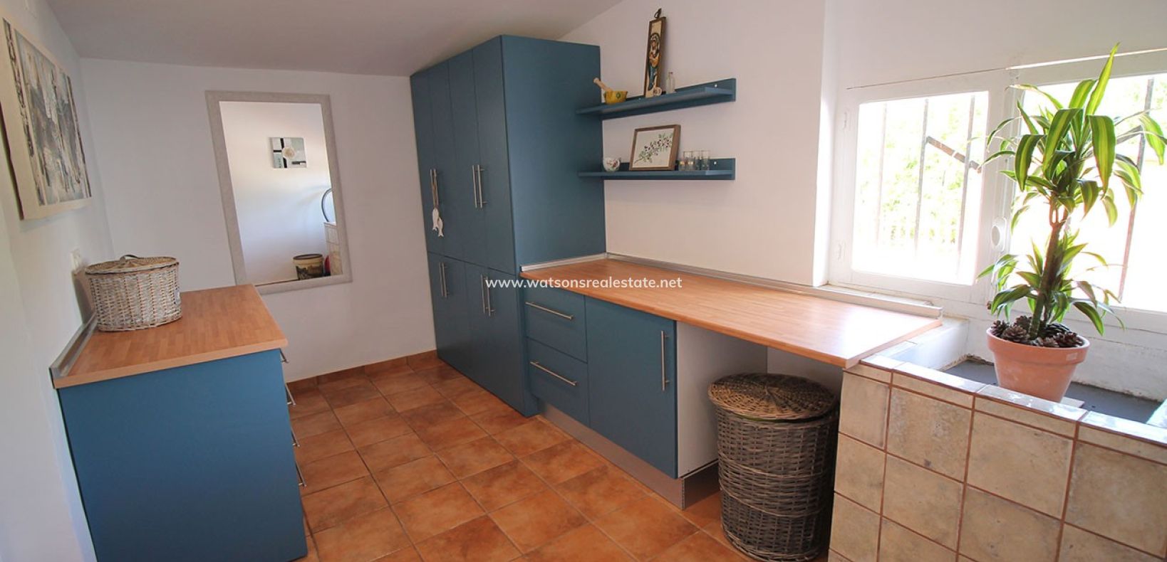 Resale - Freistendhe Villa - Urb. El Oasis - La Marina