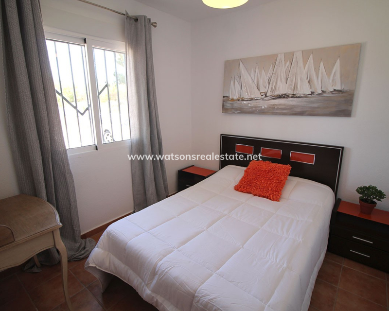 Resale - Freistendhe Villa - Urb. El Oasis - La Marina