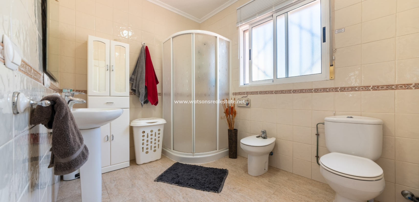 Resale - Freistendhe Villa - Urb. El Oasis - La Marina