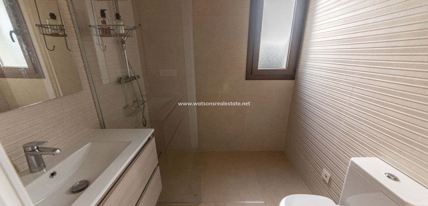 Resale - Freistendhe Villa - Urb. El Oasis - La Marina