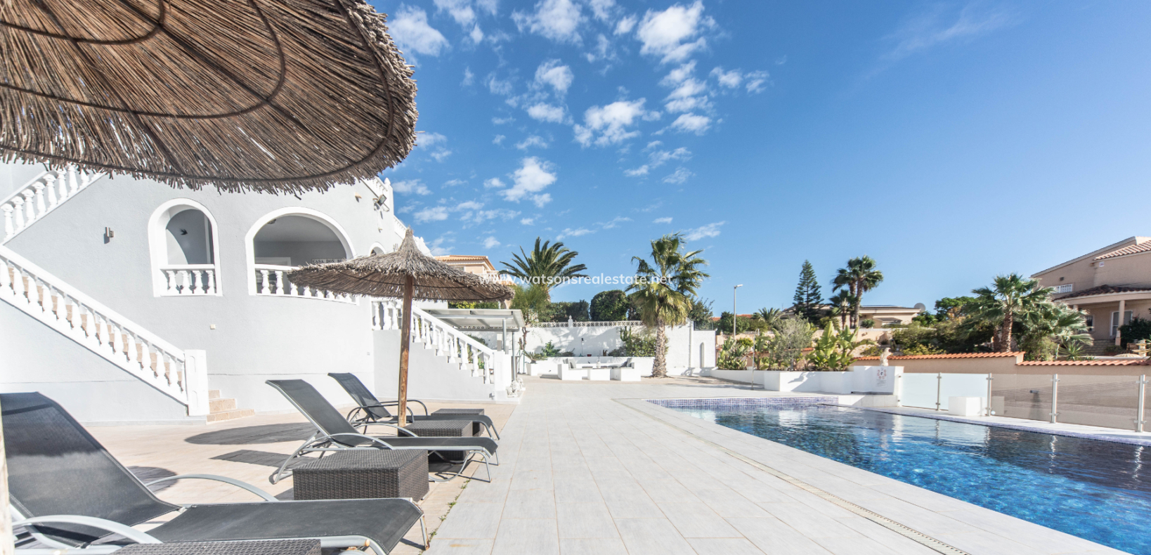 Resale - Freistendhe Villa - Urb. La Escuera
