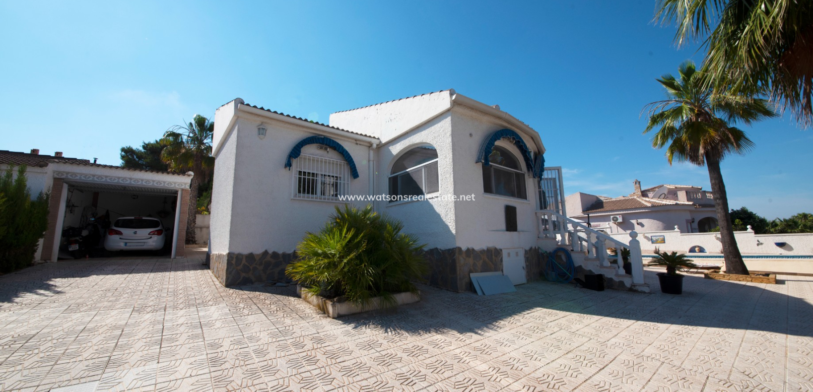 Resale - Freistendhe Villa - Urb. La Escuera