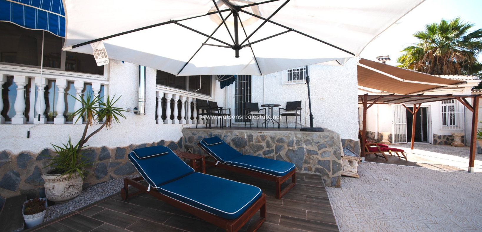 Resale - Freistendhe Villa - Urb. La Escuera