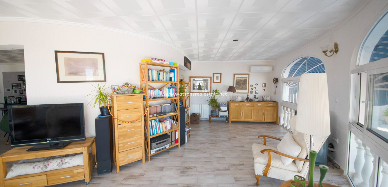 Resale - Freistendhe Villa - Urb. La Escuera