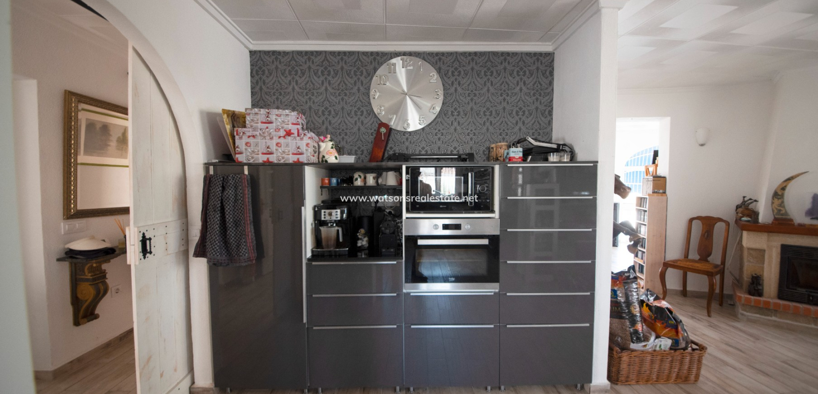 Resale - Freistendhe Villa - Urb. La Escuera