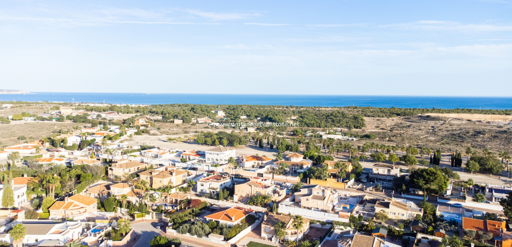 Resale - Freistendhe Villa - Urb. La Escuera