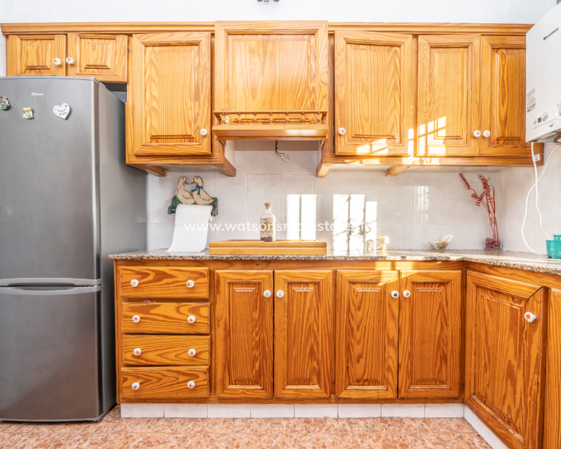Resale - Freistendhe Villa - Urb. La Escuera