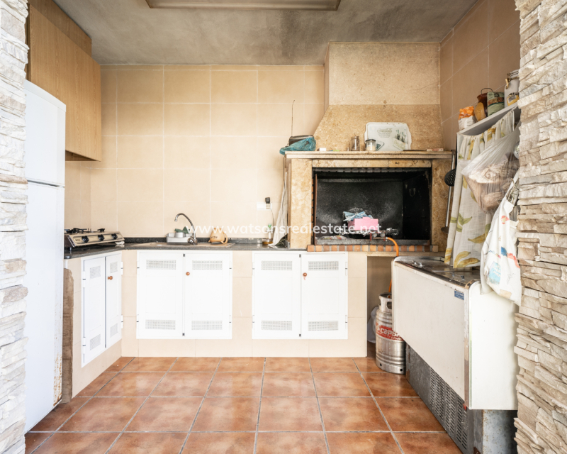 Resale - Freistendhe Villa - Urb. La Escuera