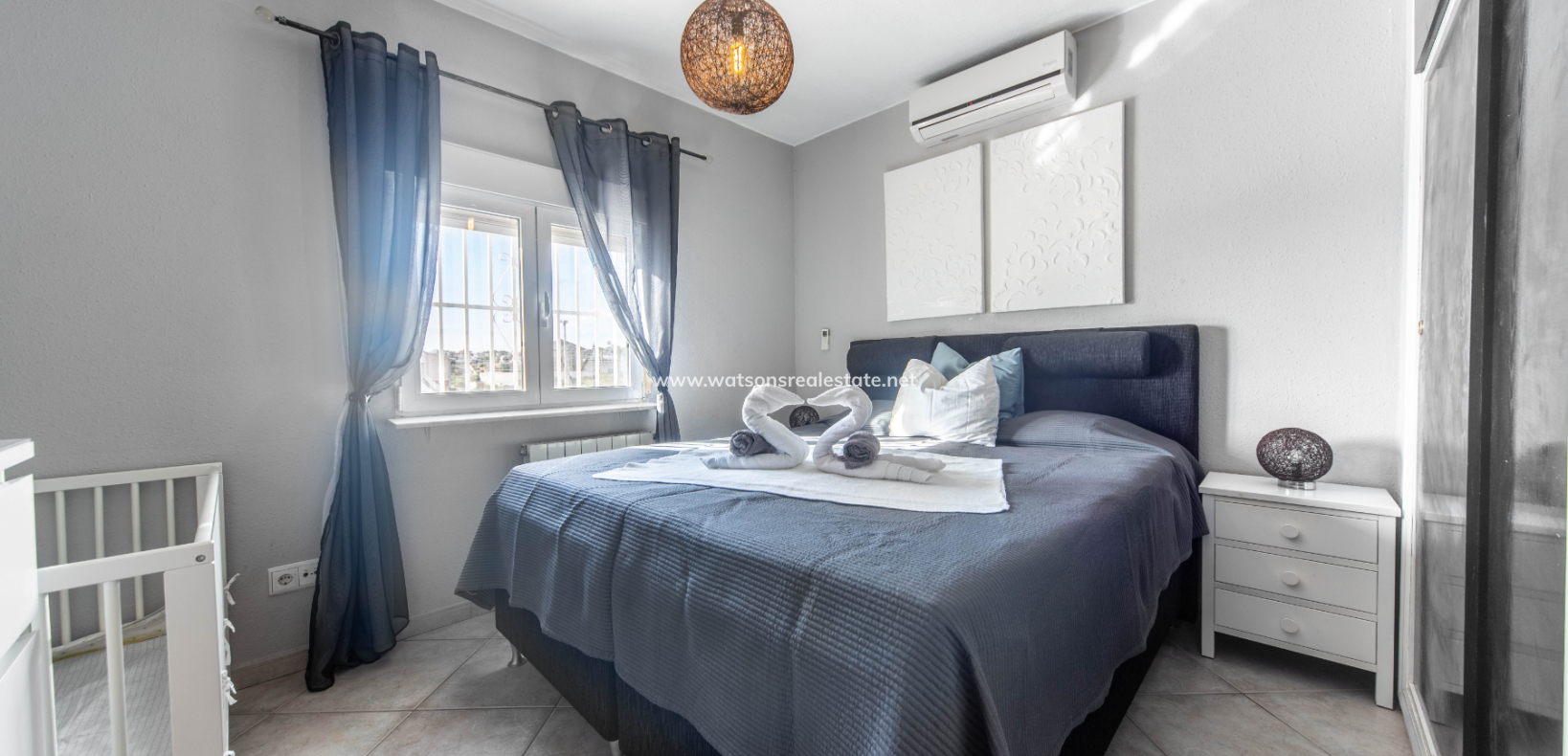 Resale - Freistendhe Villa - Urb. La Escuera