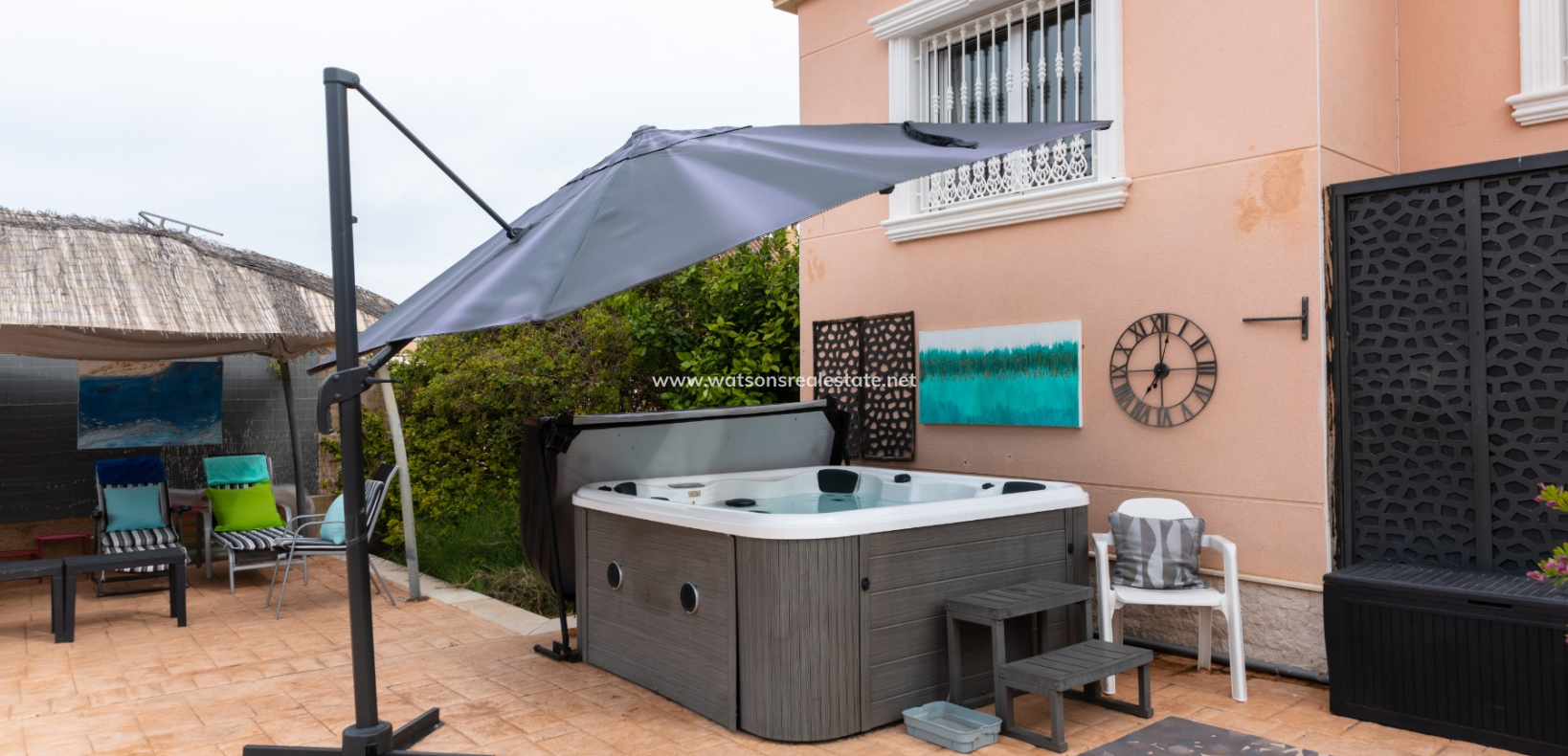 Resale - Freistendhe Villa - Urb. La Escuera