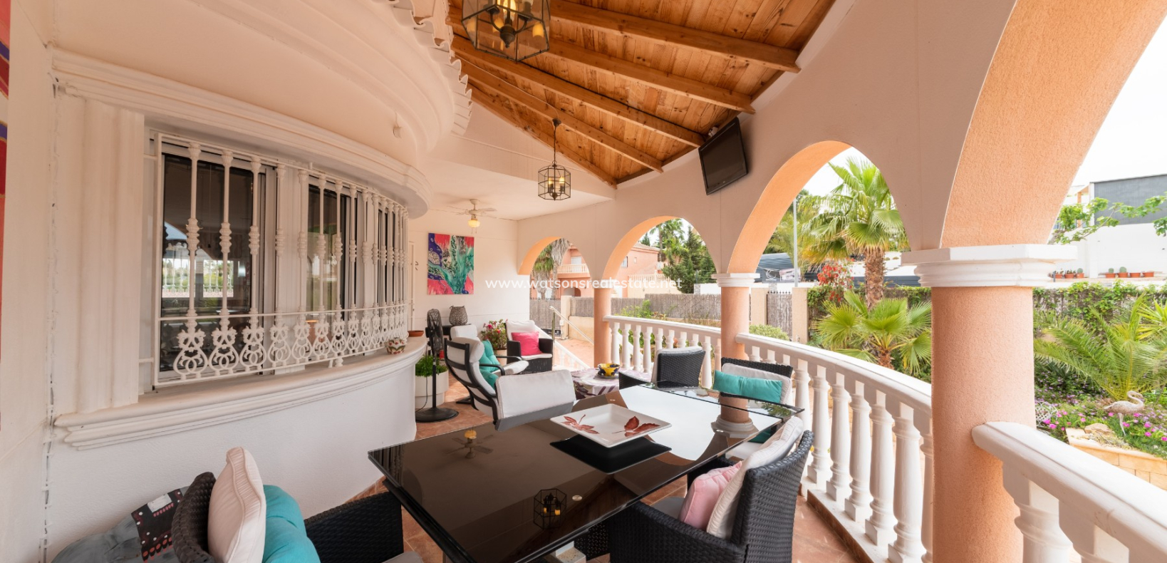 Resale - Freistendhe Villa - Urb. La Escuera