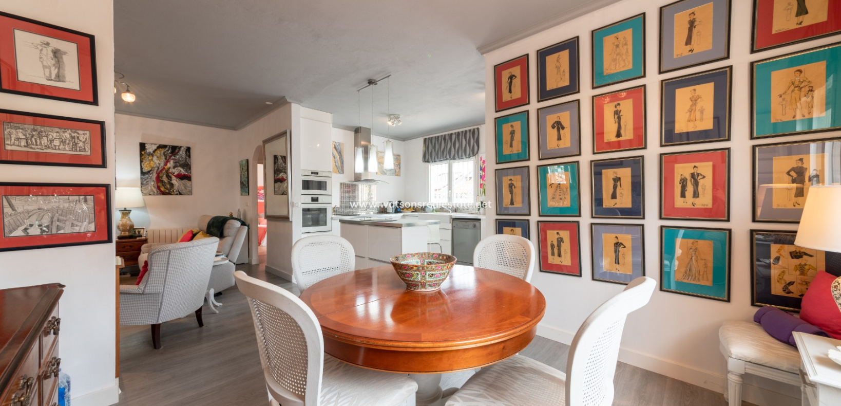 Resale - Freistendhe Villa - Urb. La Escuera