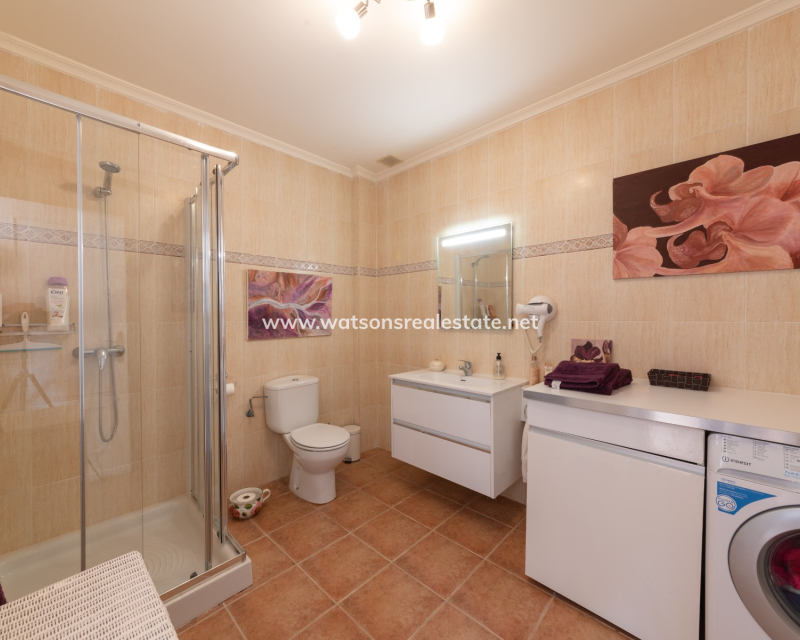 Resale - Freistendhe Villa - Urb. La Escuera