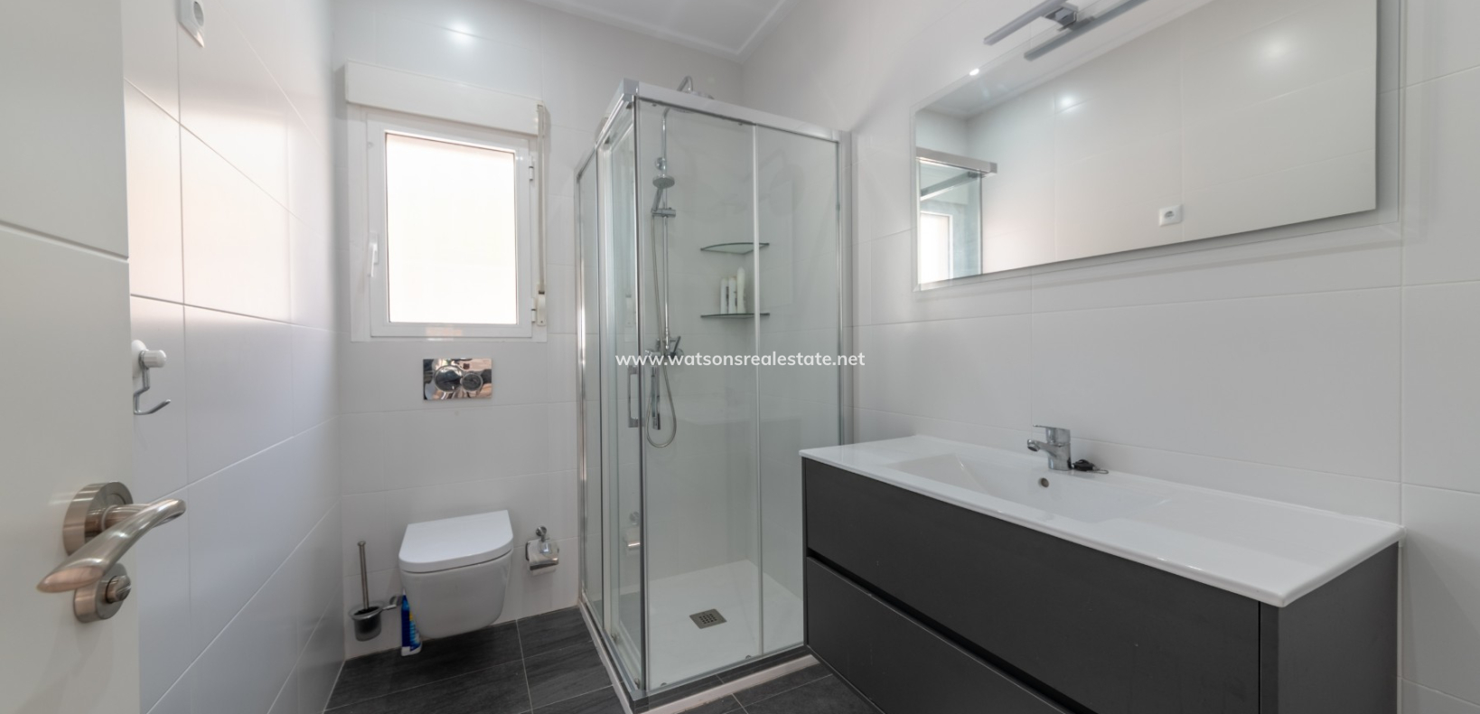 Resale - Freistendhe Villa - Urb. La Escuera