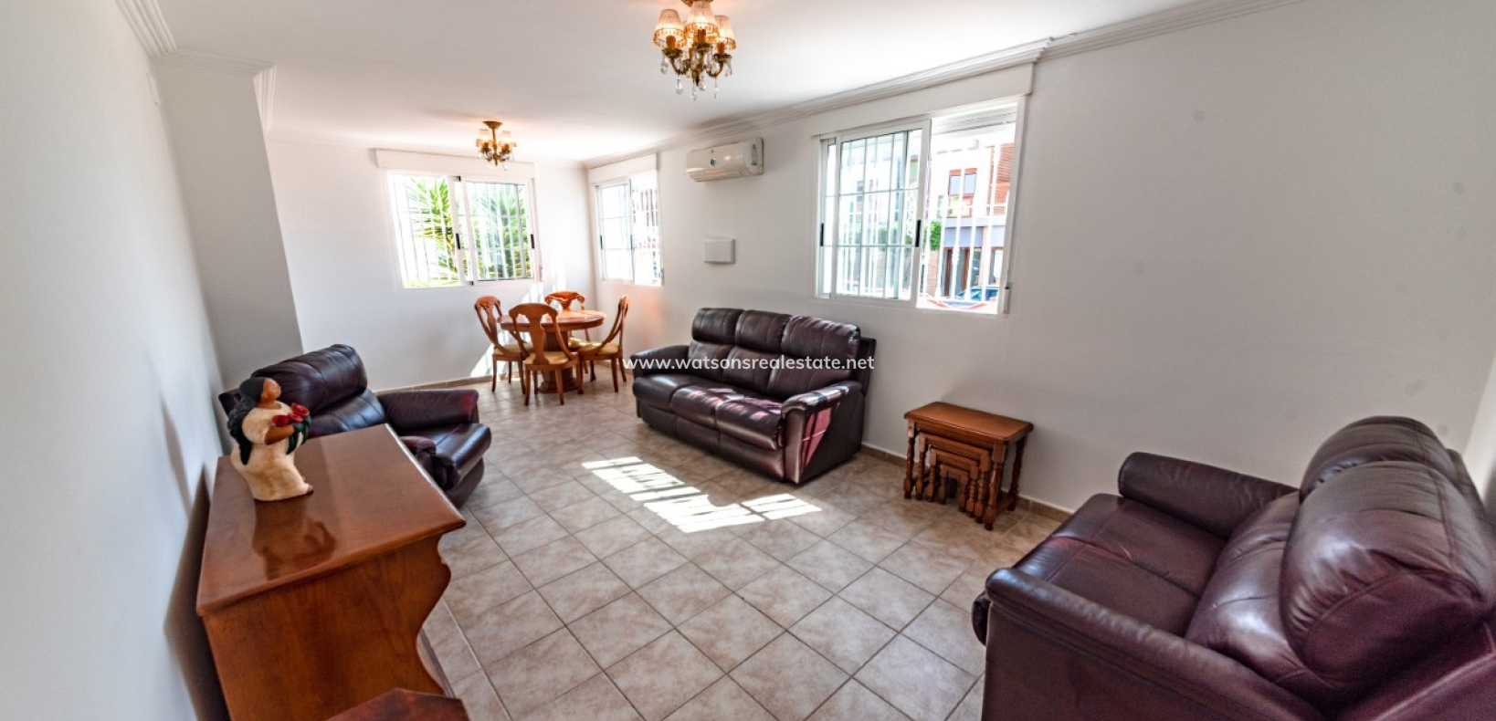 Resale - Freistendhe Villa - Urb. La Marina