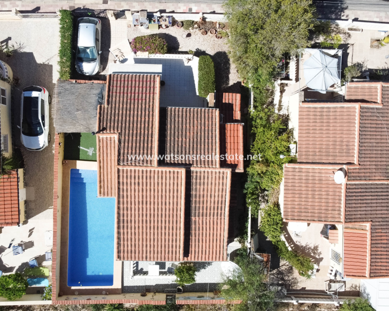 Resale - Freistendhe Villa - Urb. La Marina