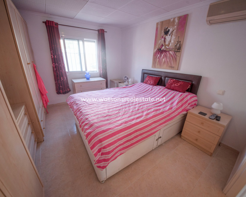 Resale - Freistendhe Villa - Urb. La Marina