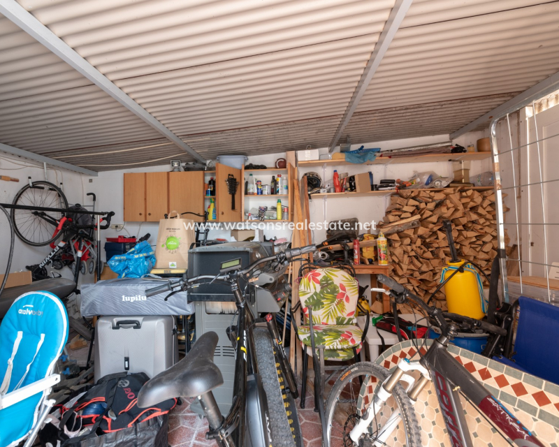 Resale - Freistendhe Villa - Urb. La Marina