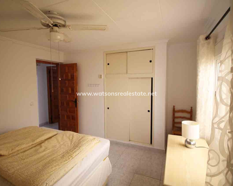 Resale - Freistendhe Villa - Urb. La Marina