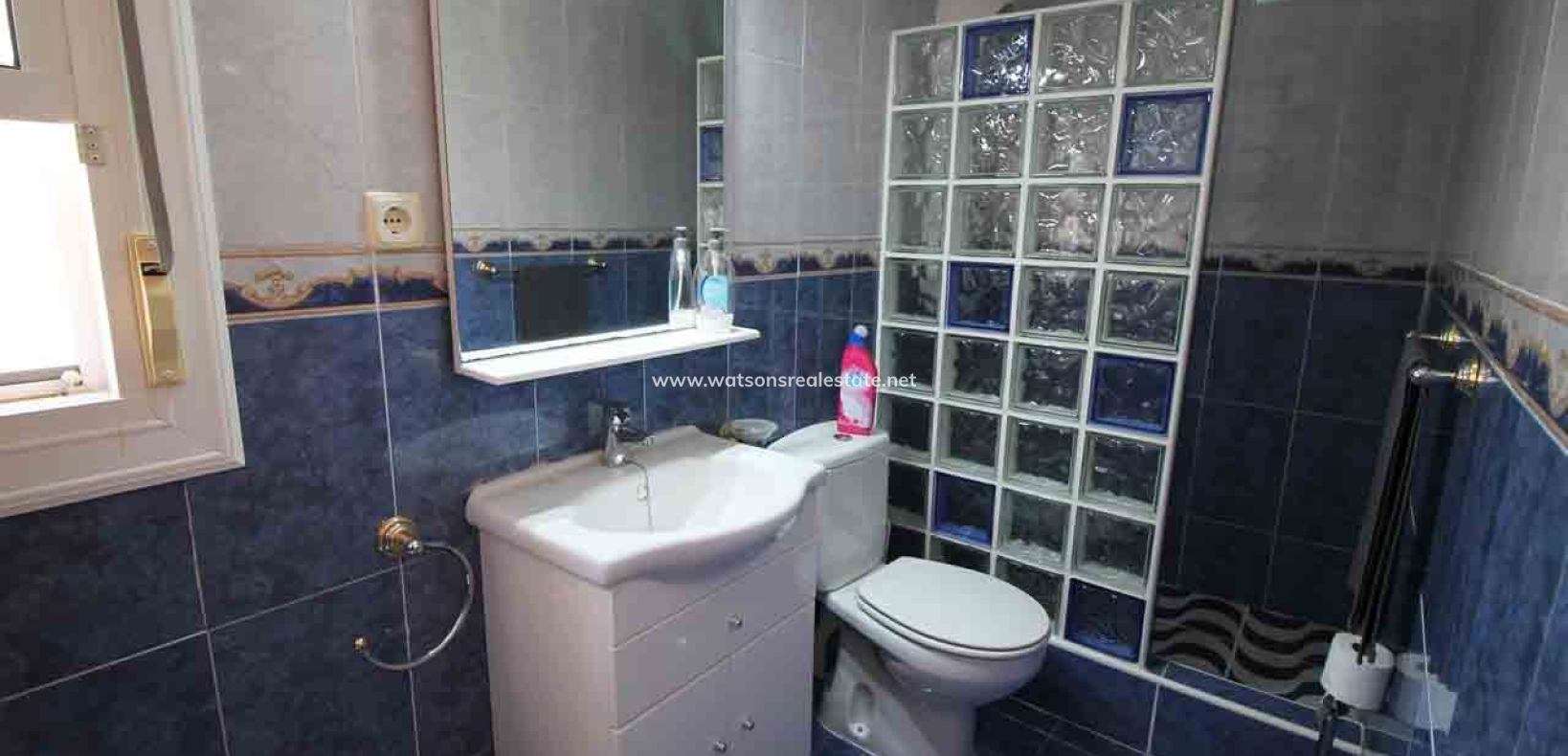 Resale - Freistendhe Villa - Urb. La Marina