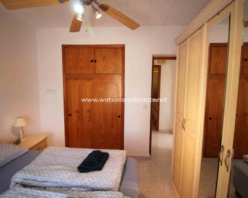 Resale - Freistendhe Villa - Urb. La Marina