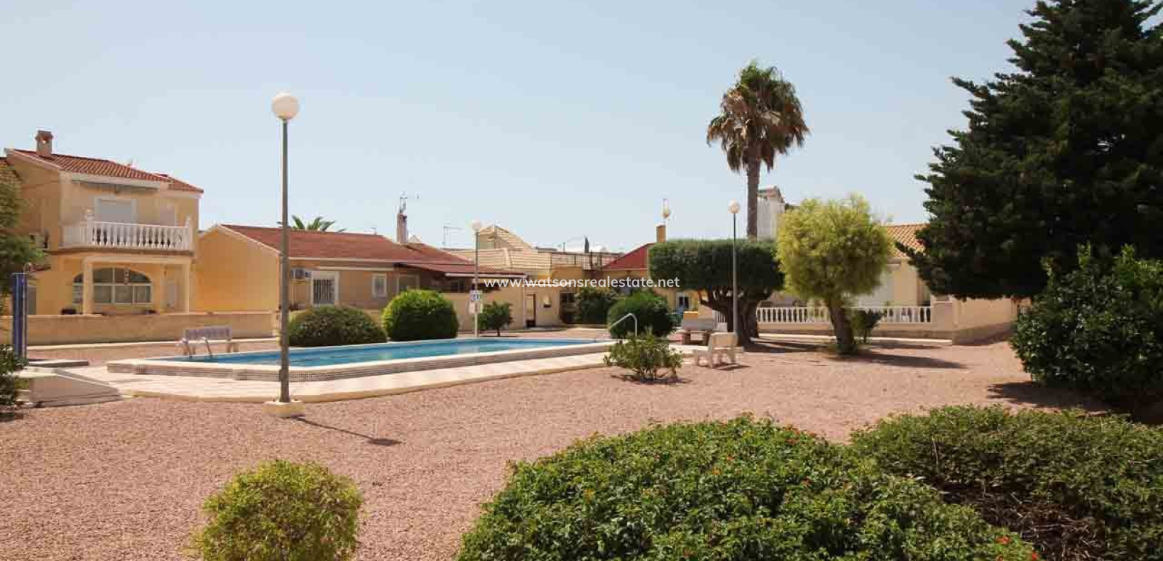 Resale - Freistendhe Villa - Urb. La Marina