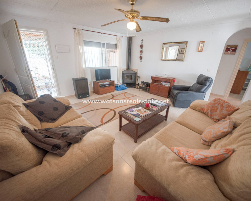 Resale - Freistendhe Villa - Urb. La Marina