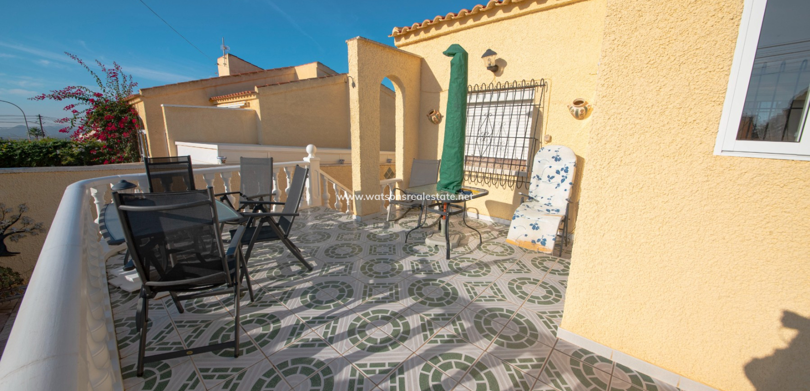 Resale - Freistendhe Villa - Urb. La Marina