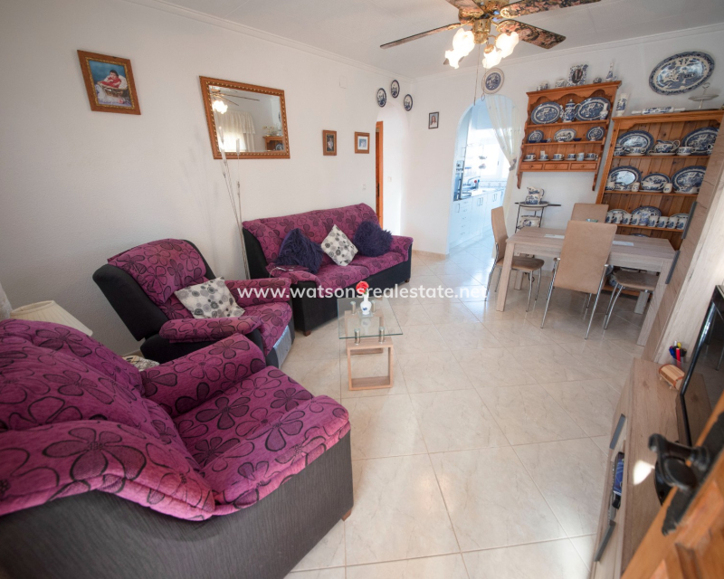 Resale - Freistendhe Villa - Urb. La Marina