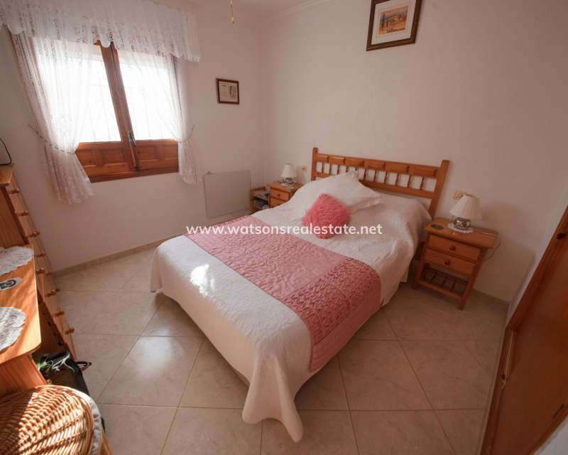 Resale - Freistendhe Villa - Urb. La Marina