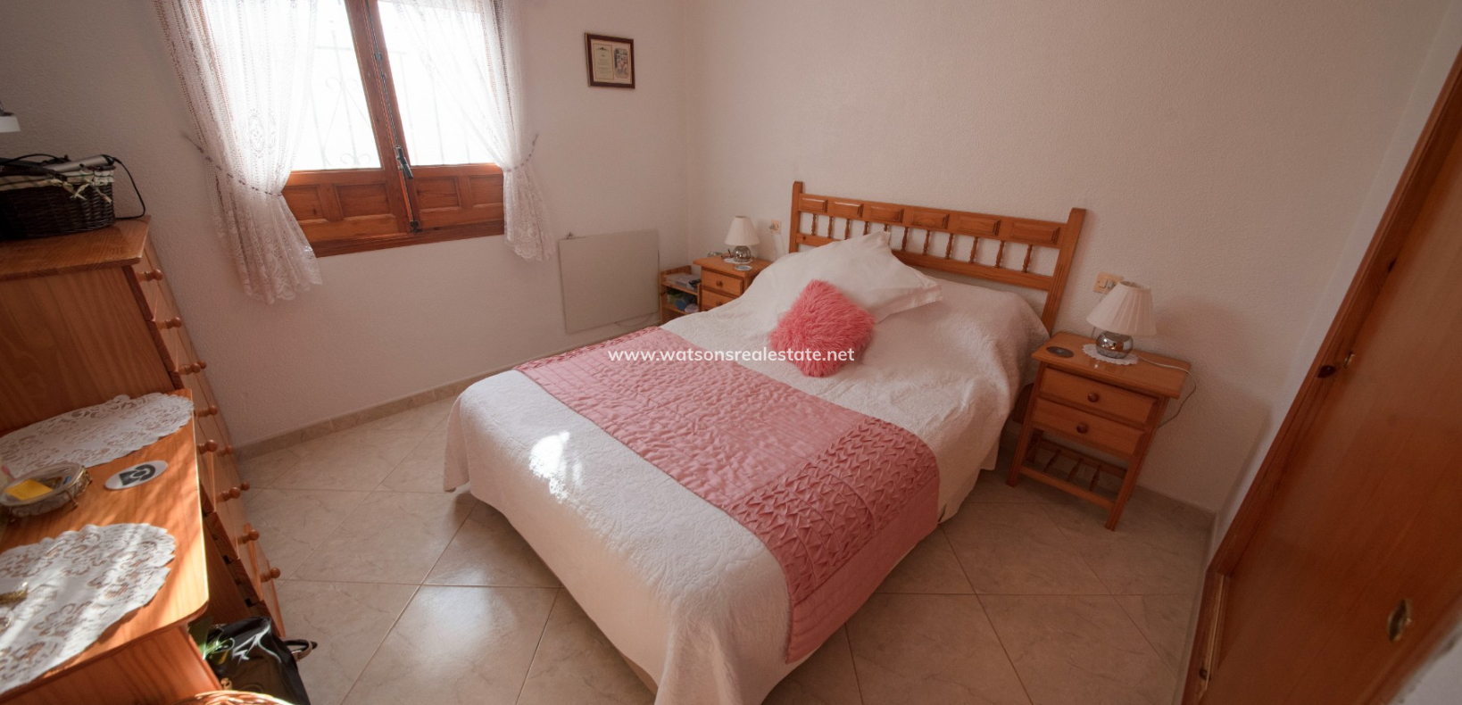 Resale - Freistendhe Villa - Urb. La Marina