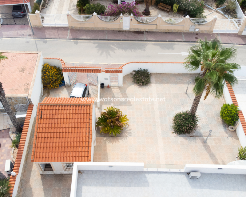 Resale - Freistendhe Villa - Urb. La Marina