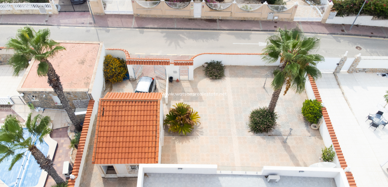 Resale - Freistendhe Villa - Urb. La Marina