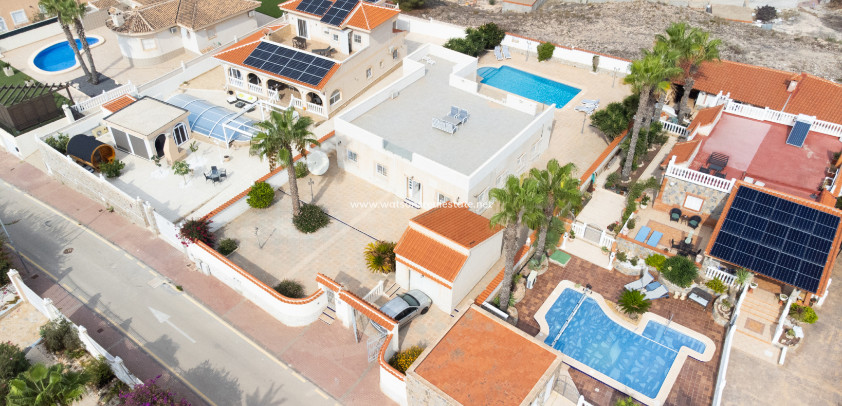 Resale - Freistendhe Villa - Urb. La Marina