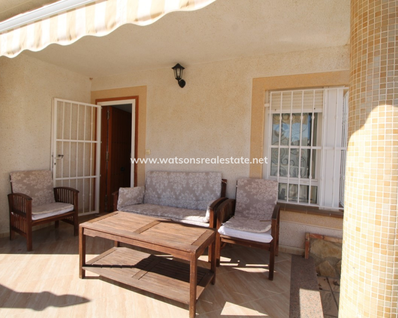 Resale - Freistendhe Villa - Urb. La Marina