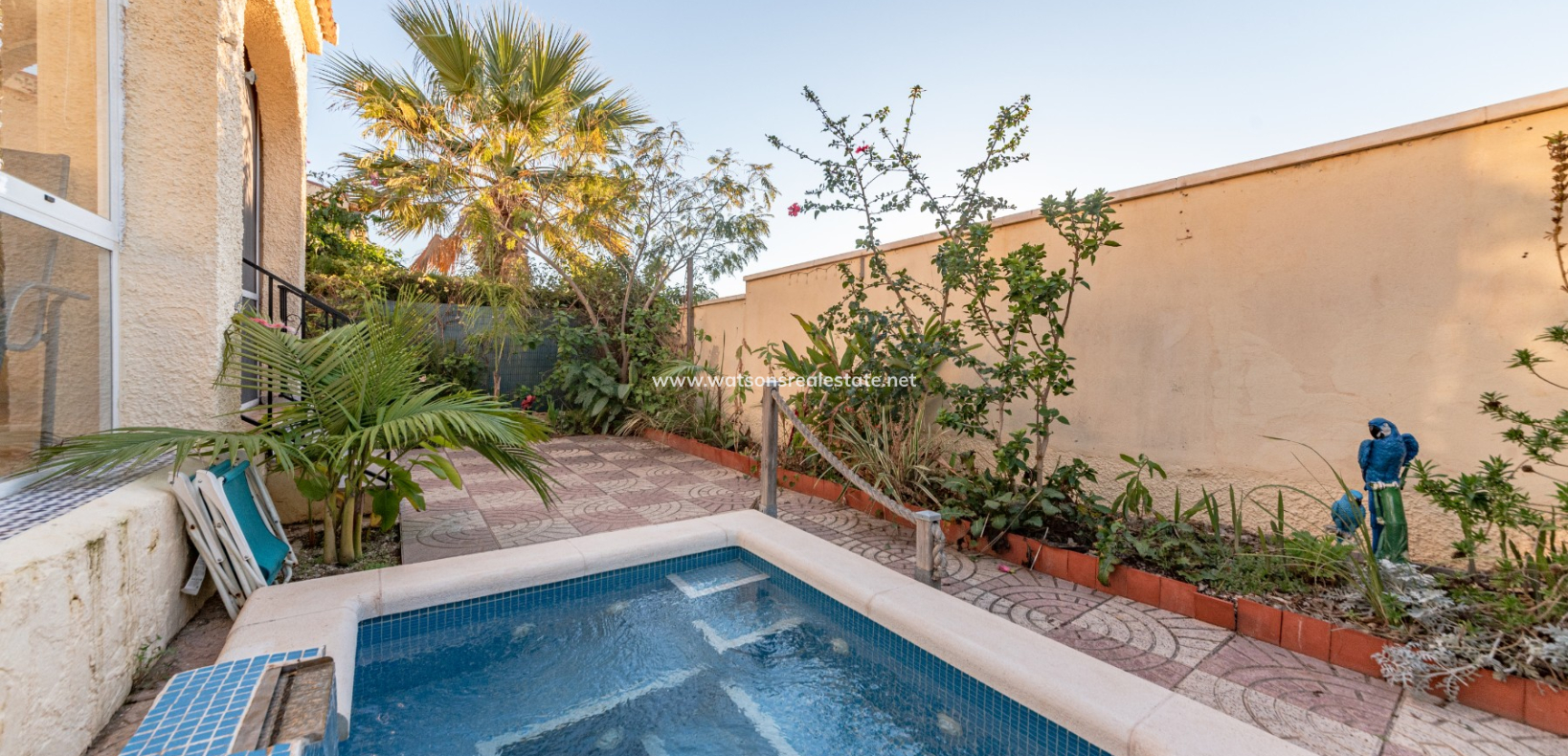 Resale - Freistendhe Villa - Urb. La Marina