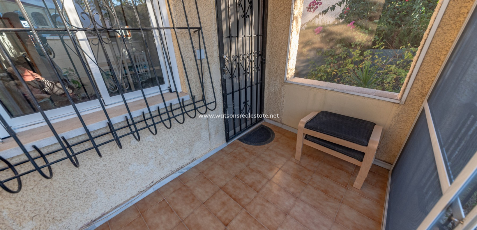 Resale - Freistendhe Villa - Urb. La Marina