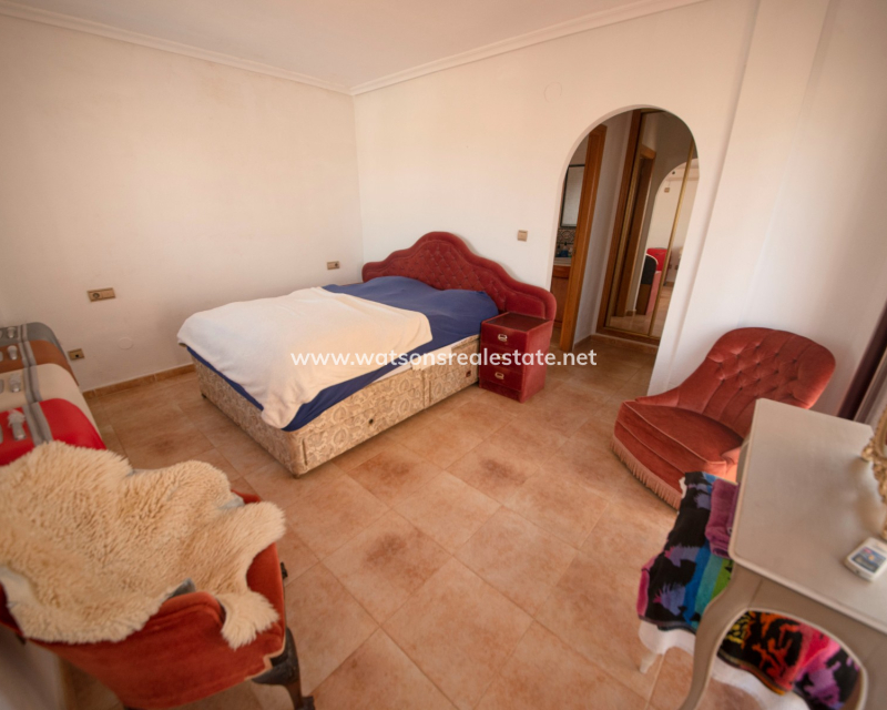 Resale - Freistendhe Villa - Urb. La Marina