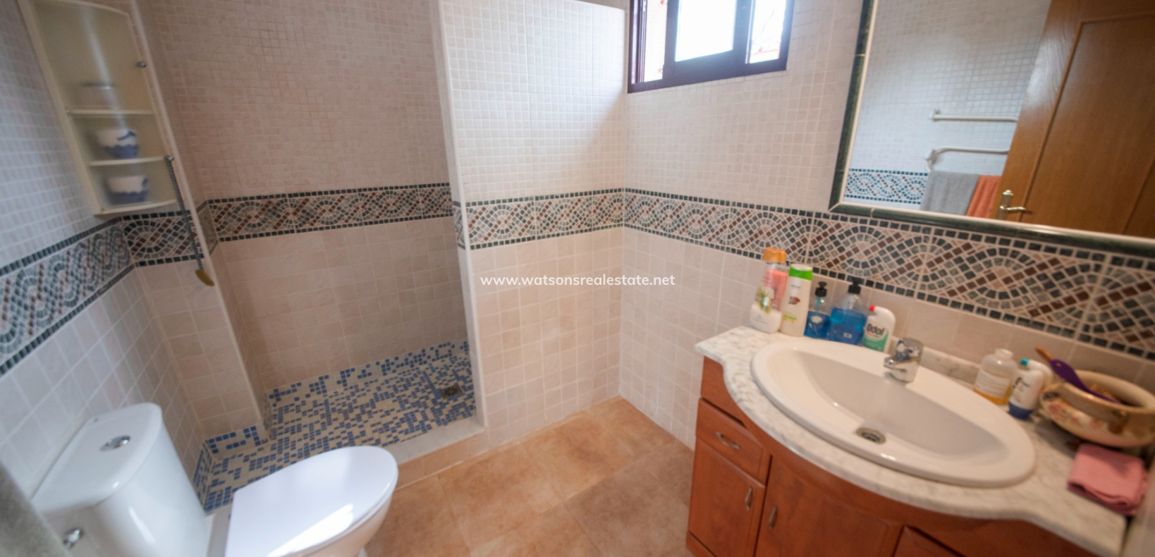 Resale - Freistendhe Villa - Urb. La Marina